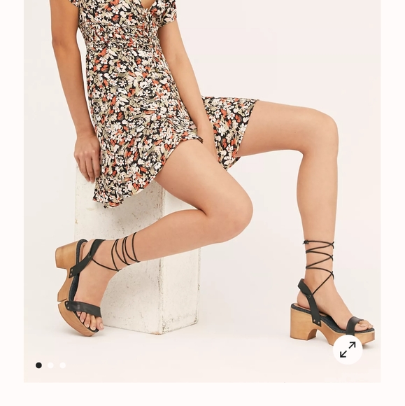 Clogs - Picture 3 of 4